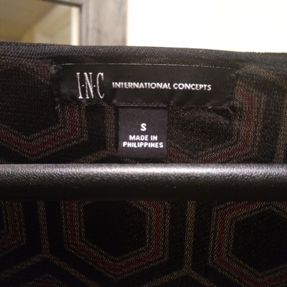 Geo-Print Wrap Dress - Picture 7 of 8